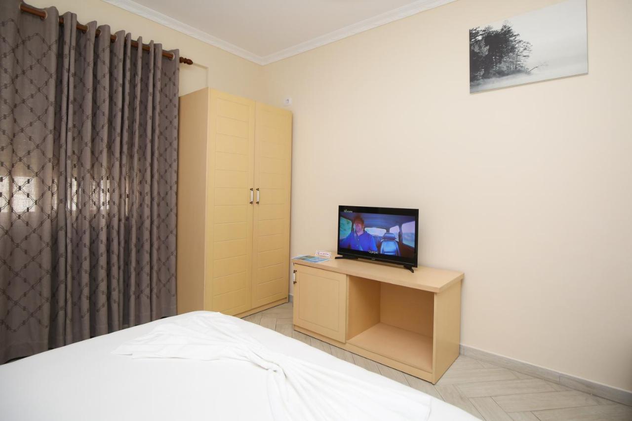 Hotel Summer Stars Vlorë Exteriér fotografie