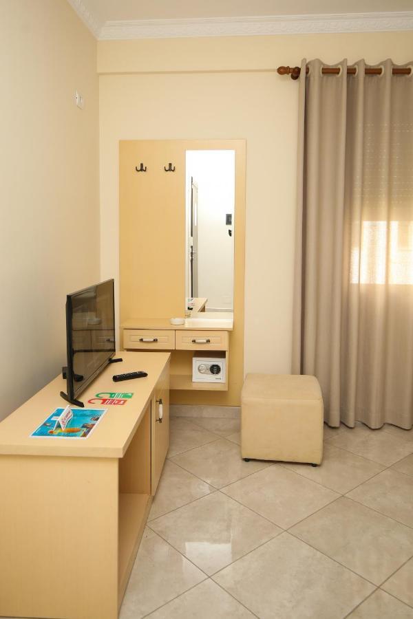 Hotel Summer Stars Vlorë Exteriér fotografie